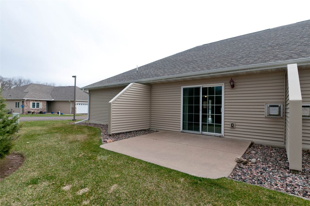 Image 4 of property listing at 1310 E Orchard Beach Lane A, Rice Lake, WI 54868