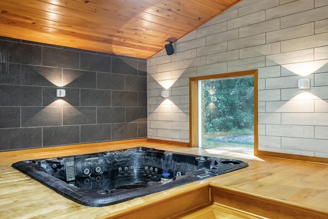 3195 Ladd Springs Road SE, Old Fort, TN 37362