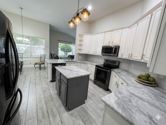 3144 FLORAL WAY E, Apopka, FL 32703