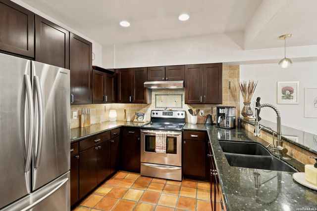 13915 Rocky Pine Woods St, San Antonio, TX 78249