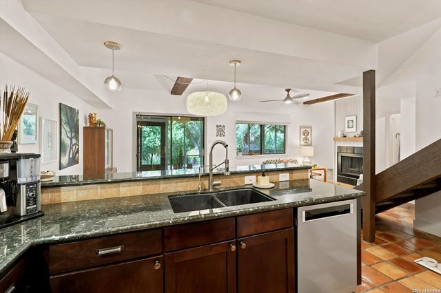 13915 Rocky Pine Woods St, San Antonio, TX 78249