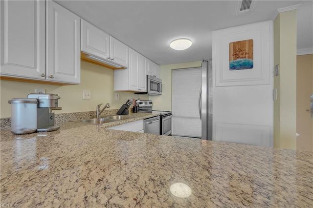 3615 Atlantic Ave Apt 1004, Virginia Beach, VA 23451
