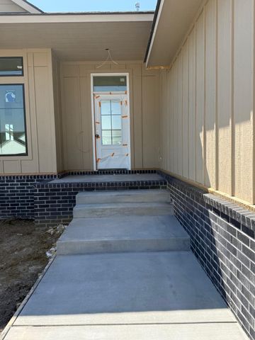 3212 N Bedford Ct, Wichita, KS 67226