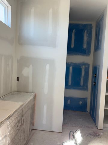 3212 N Bedford Ct, Wichita, KS 67226