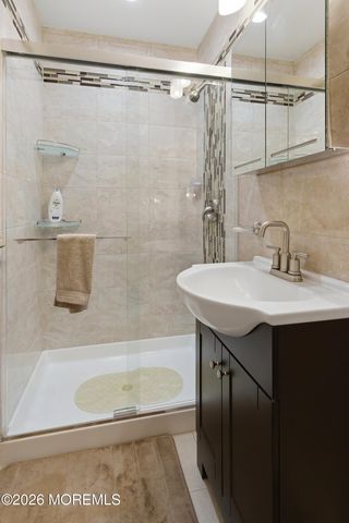 42 Mount Ararat Lane, Toms River, NJ 08753