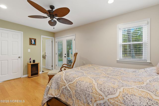 42 Mount Ararat Lane, Toms River, NJ 08753