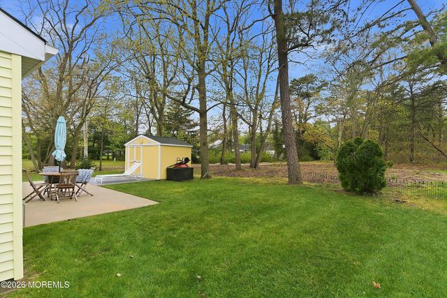 42 Mount Ararat Lane, Toms River, NJ 08753