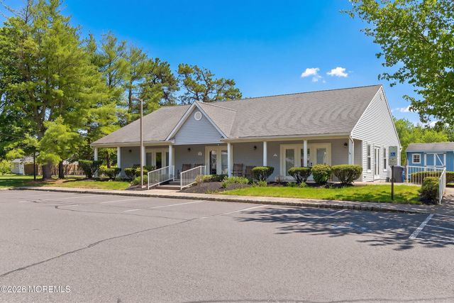 42 Mount Ararat Lane, Toms River, NJ 08753