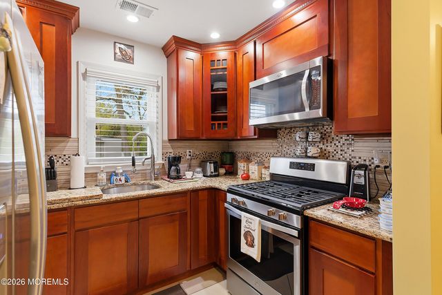 42 Mount Ararat Lane, Toms River, NJ 08753