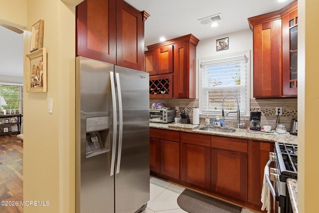 42 Mount Ararat Lane, Toms River, NJ 08753