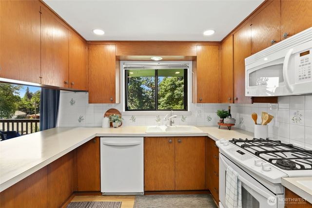 3118 Sylvan Drive W, University Place, WA 98466