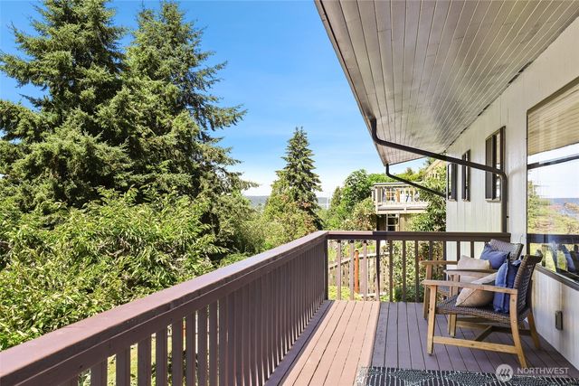 3118 Sylvan Drive W, University Place, WA 98466