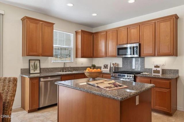 8124 Onyx Street, Ventura, CA 93004