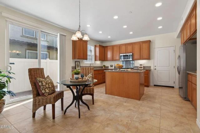 8124 Onyx Street, Ventura, CA 93004