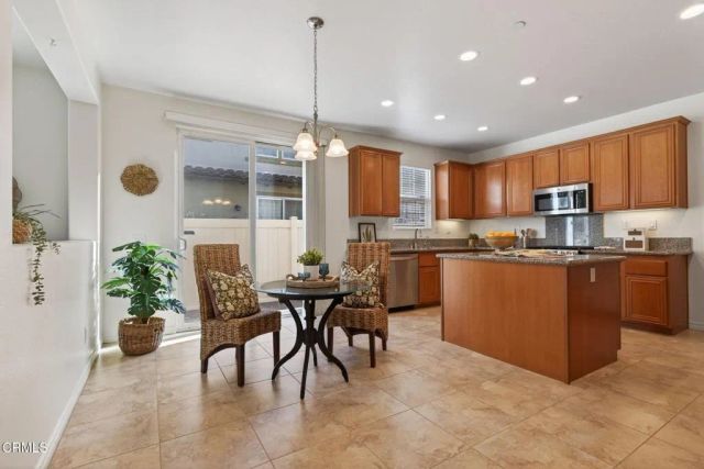 8124 Onyx Street, Ventura, CA 93004