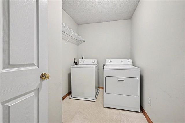 7523 N Skiles Court, Kansas City, MO 64158