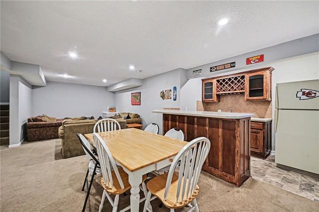 7523 N Skiles Court, Kansas City, MO 64158