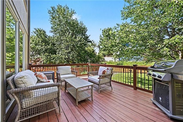 7523 N Skiles Court, Kansas City, MO 64158