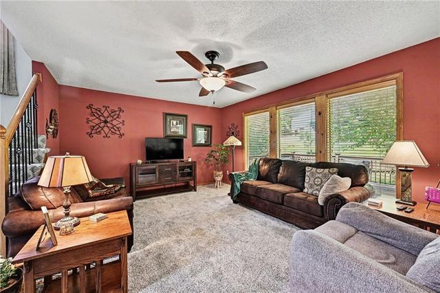 7523 N Skiles Court, Kansas City, MO 64158