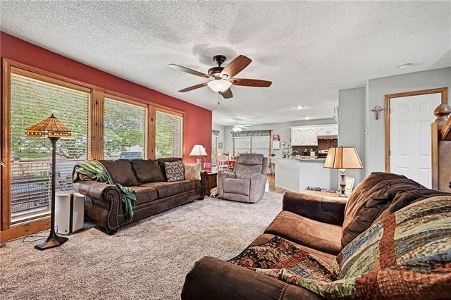 7523 N Skiles Court, Kansas City, MO 64158