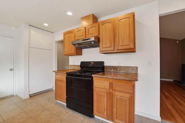 2744 Catania Way, Sacramento, CA 95826