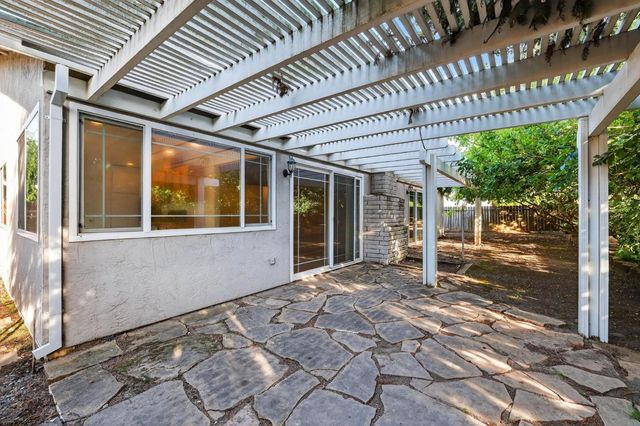 2744 Catania Way, Sacramento, CA 95826