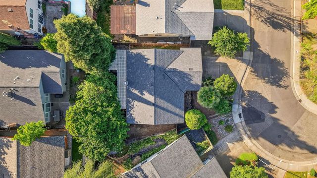 2744 Catania Way, Sacramento, CA 95826