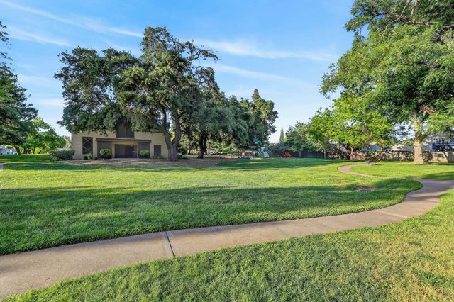 2744 Catania Way, Sacramento, CA 95826