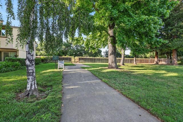 2744 Catania Way, Sacramento, CA 95826