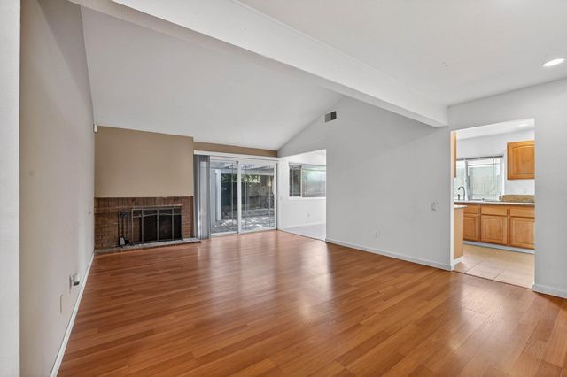 2744 Catania Way, Sacramento, CA 95826