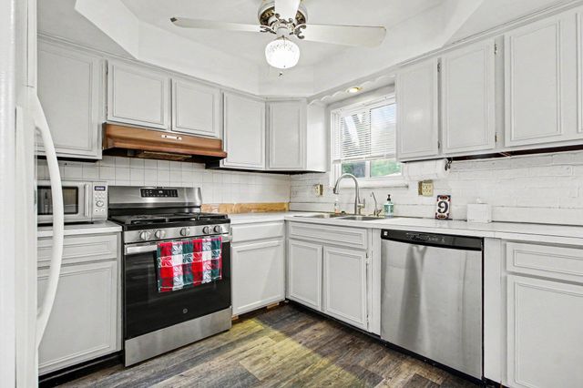 9 Edison Avenue, Ypsilanti, MI 48197