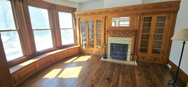 1720 College AVENUE, Racine, WI 53403