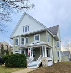 1720 College AVENUE, Racine, WI 53403