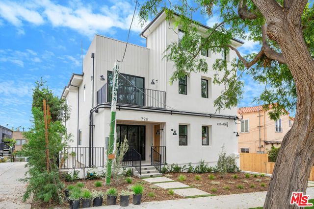 726 Robinson Street 2, Los Angeles, CA 90026