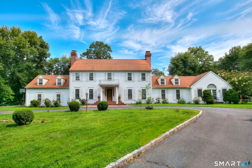 220 Stonewall Lane, Fairfield, CT 06824