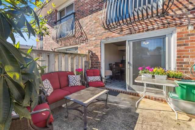 2200 S PALMETTO AVENUE F020, South Daytona, FL 32119