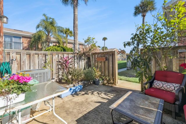 2200 S PALMETTO AVENUE F020, South Daytona, FL 32119