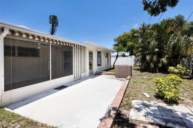 3305 HIGHLAND AVENUE W, Bradenton, FL 34205