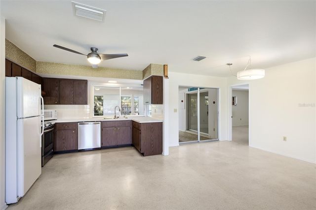 3305 HIGHLAND AVENUE W, Bradenton, FL 34205