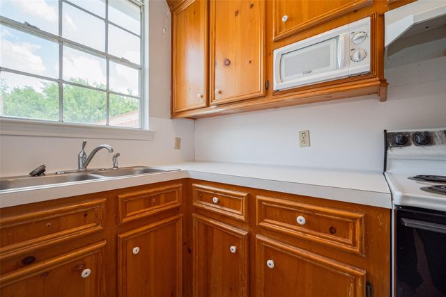 1111 Banks Street 6, Houston, TX 77006