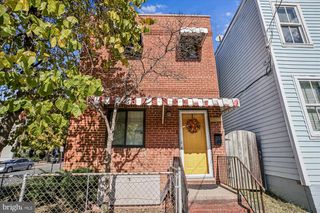 1227 QUEEN ST, Alexandria, VA 22314