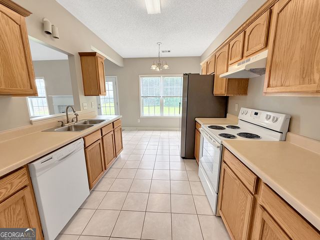 122 Kayla Court, Griffin, GA 30223