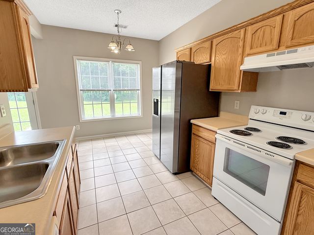 122 Kayla Court, Griffin, GA 30223