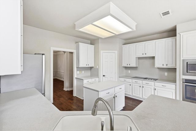 5800 Kingsbrook Drive, Plano, TX 75093