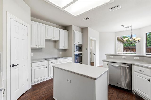 5800 Kingsbrook Drive, Plano, TX 75093
