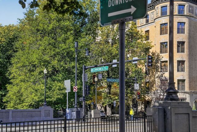 362 Commonwealth Ave 4D, Boston, MA 02115