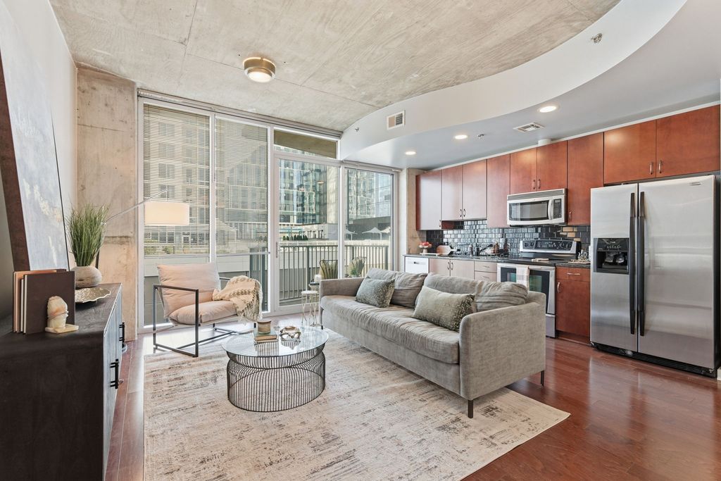 301 Demonbreun St Unit 907, Nashville, TN 37201