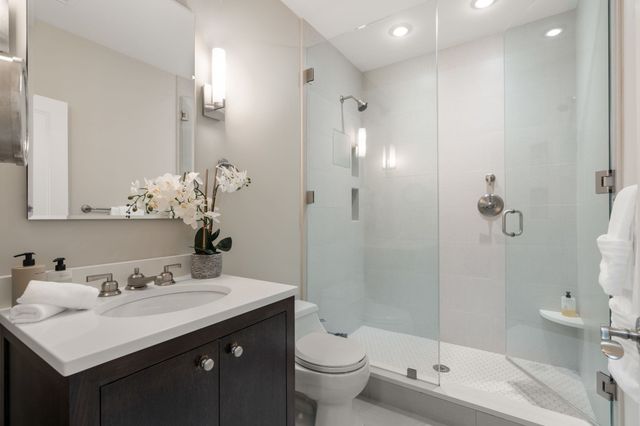 242 Beacon St 5, Boston, MA 02116