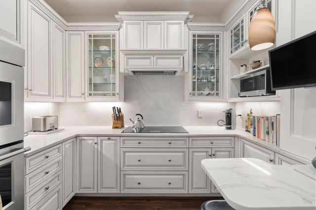 242 Beacon St 5, Boston, MA 02116