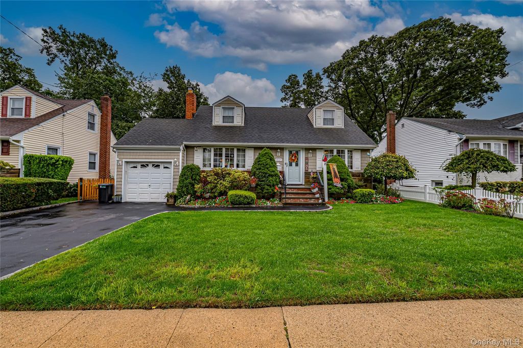 3884 Lincoln Street, Seaford, NY 11783 — photo 2